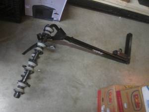 lot 136 image: (BR3) Thule Receiver Hitch Bike Rack Holds 4 Bikes