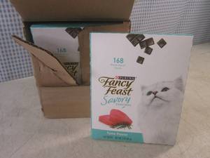 lot 151 image: (CS) 10 Boxes Fancy Feast Tuna Flavor Cat Treats 168 Break-Apart Treats per Box Best by Jan 2024