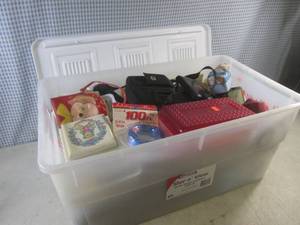 lot 220 image: (EW4) Tote with Lid Full of Misc