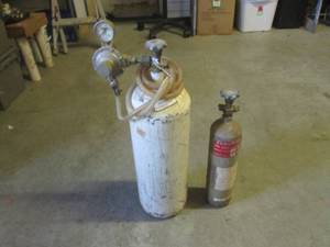 lot 237 image: (EW2) 2 Tanks - See Photos for Contents - Small One UnknownUnmarked