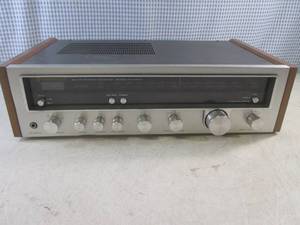 lot 257 image: (A-2) Kenwood KR-3600 AM FM Stereo Receiver - Powers On - Nice Shape