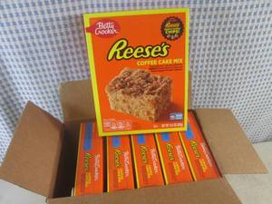 lot 367 image: (B-3) 6 Boxes Reeses Coffee Cake Mix Past Date