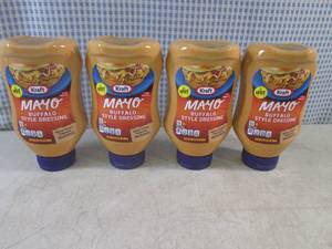 lot 370 image: (B-4) 4 Kraft Mayo Buffalo Style Dressing 22oz Past Date