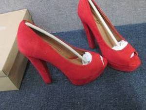 NIB Bonnibel Red Suede Peep Toe Sti...