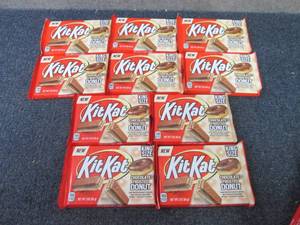 10- 3 oz KitKat Chocolate Frosted D...