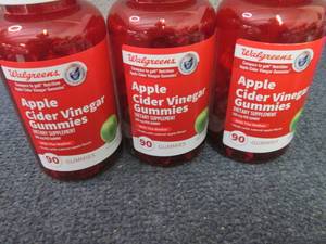 3- 90 ct Apple Cider Vinegar Gummie...