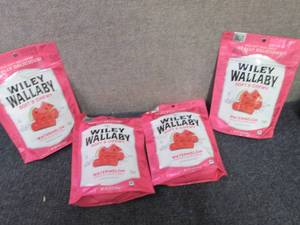 4- 10 oz Wiley Wallaby Soft & Chewy...