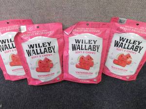 4- 10 oz Wiley Wallaby Soft & Chewy...