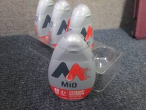 4- 3.24 oz Mio Strawberry Watermelo...