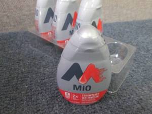 4- 3.24 oz Mio Strawberry Watermelo...
