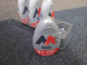4- 3.24 oz Mio Strawberry Watermelo...