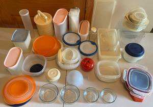 lot 267 image: MAIN - Large Lot of Assorted Food Storage Containers