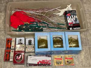lot 469 image: BASEMENT - Assorted Christmas Holiday Decorations and Lights