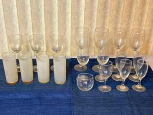 lot 276 image: MAIN - Mixed Lot of 18 Glassware Items