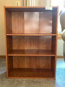 lot 302 image: MAIN - Wooden 3-Shelf Bookcase
