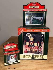 lot 41 image: BASEMENT - Coca-Cola Town Square Collection - 3 Piece Set