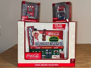 lot 78 image: BASEMENT - Coca-Cola Town Square Collection Funhouse Arcade Set