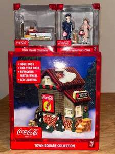 lot 223 image: BASEMENT - Coca-Cola Town Square Collection Grist Mill with Figurines 2005