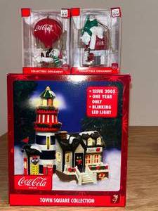 lot 225 image: BASEMENT - Coca-Cola Town Square Collection and Collectible Ornaments