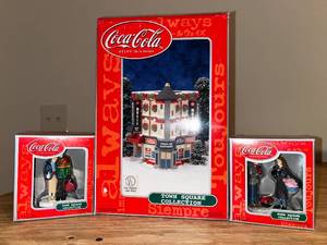 lot 233 image: BASEMENT - Coca-Cola Town Square Collection Holiday Set
