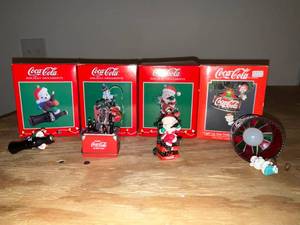 lot 208 image: BASEMENT - Lot of 5 Coca-Cola Holiday Ornaments in Original Boxes