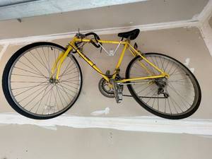 lot 298G image: Vintage Free Spirit Yellow Bicycle