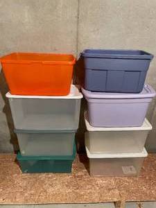 lot 414 image: BASEMENT - Lot of 8 Plastic Storage Totes