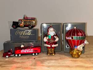 lot 460 image: BASEMENT - Coca-Cola Polonaise Ornament Collection - 4 Pieces