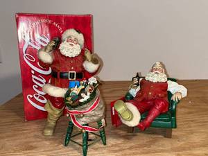 lot 462 image: BASEMENT - Coca-Cola Collectible Santa Figures