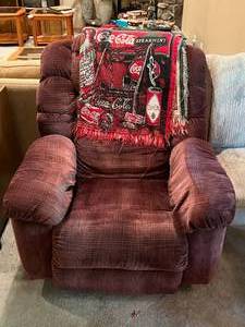 lot 489 image: BASEMENT - Plush Recliner Chair with Coca-Cola Themed Frayed Throw Blanket