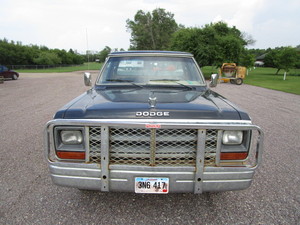 lot 3 image: 1987 Dodge 150 4x4