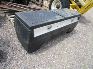lot 14 image: Poly Pickup Toolbox