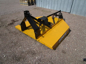 lot 18 image: Rowse 3 Point 5 Finishing Mower