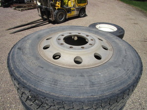 lot 29 image: (4) 11R 24.5 Semi Tires wAlum Wheels