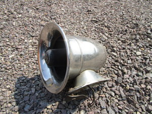 lot 45 image: Sirens