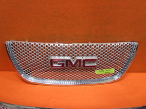 lot 73 image: GMC Hood Protector & Grill Insert