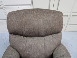 lot 77 image: Lay-Z-Boy Rocker Recliner