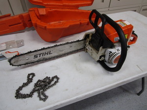 lot 92 image: Stihl MS 250C 16 Chainsaw & Sharpening Bar