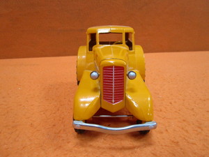 lot 141 image: Vintage Minneapolis Moline Tractor