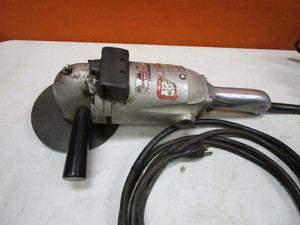 lot 166 image: Grinders & Skill Saw