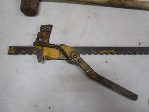lot 177 image: Fence Stretcher, Sledge Hammer