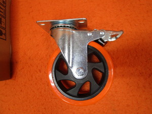 lot 69 image: (New) 5 Locking Casters