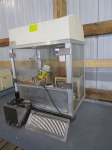 lot 75 image: Popcorn Machines, Butter Dispenser & Warming Box
