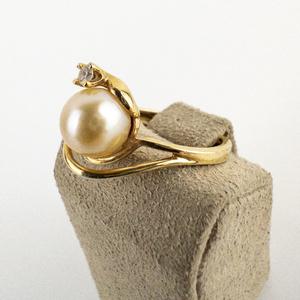 lot 56 image: Pearl With CZ Vermeil Ring. Size 5.25 - 5.5.