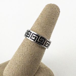 lot 65 image: Greek Key Black Inlay Stainless Steel Ring. Size 7 - 7.25.