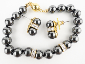 lot 106 image: Matching Hematite Bead Bracelet & Post-Back Earrings.