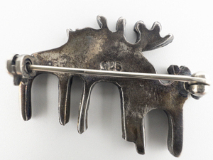 lot 140 image: Adorable Moose Family Sterling Silver Brooch.