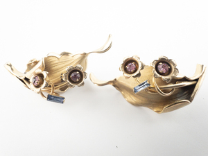 lot 156 image: Beautiful Pink & Blue Rhinestone Flower Leaf Gold Plated Clip-On Earrings.