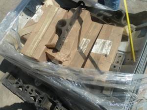 lot 22 image: Pallet Fenders- Poly 25 x 36
