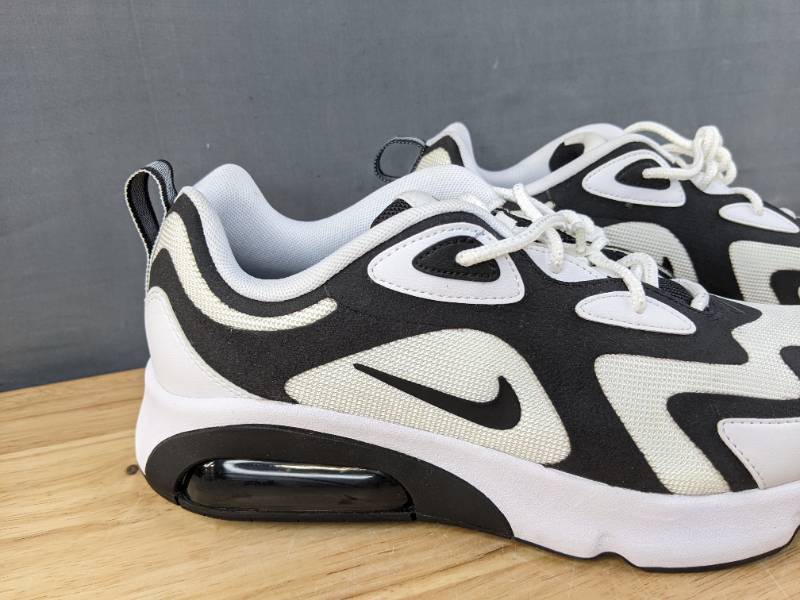 lot 29A image: Brand New Nike Air Max 200 Shoes Mens Size 8.5 Sneakers White & Black N